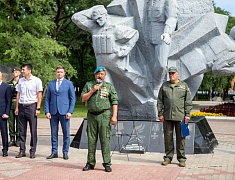 В Благовещенске в день ВДВ почтили память воинов-десантников