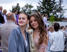 В Благовещенске отгремел выпускной