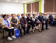 Заместитель мэра Благовещенска Дмитрий Перов поздравил «Ассоциацию пожилых людей» с юбилеем