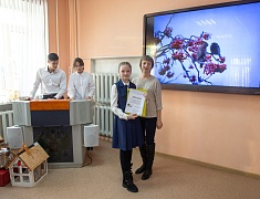 Юные благовещенцы смастерили кормушки для птиц 