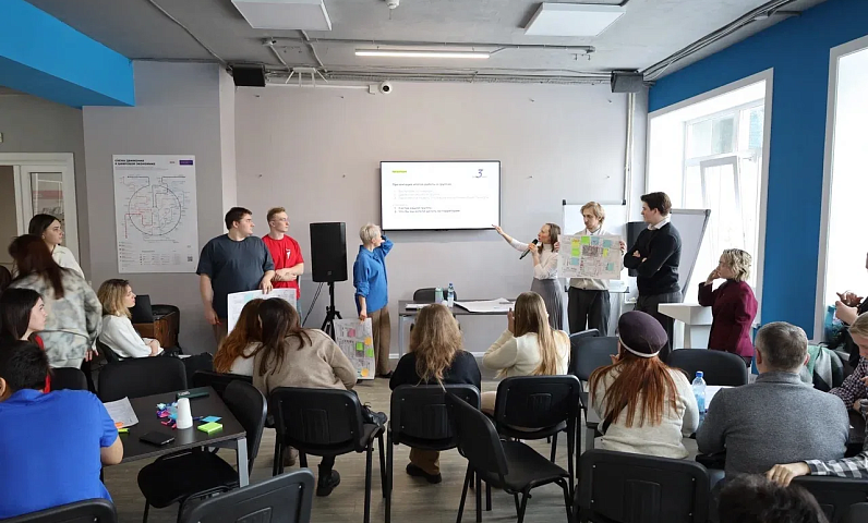 Благовещенцы могут повлиять на будущее сквера ЦЭВа. Больше 160 горожан уже предложили свои идеи 