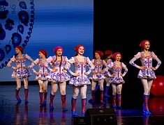 В Благовещенске в преддверии 8 Марта прошел большой праздничный концерт