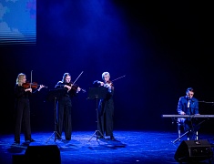 В Благовещенске в преддверии 8 Марта прошел большой праздничный концерт