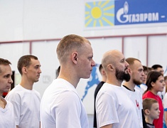 В Благовещенске впервые прошел турнир по волейболу сидя