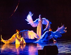 В Благовещенске в преддверии 8 Марта прошел большой праздничный концерт