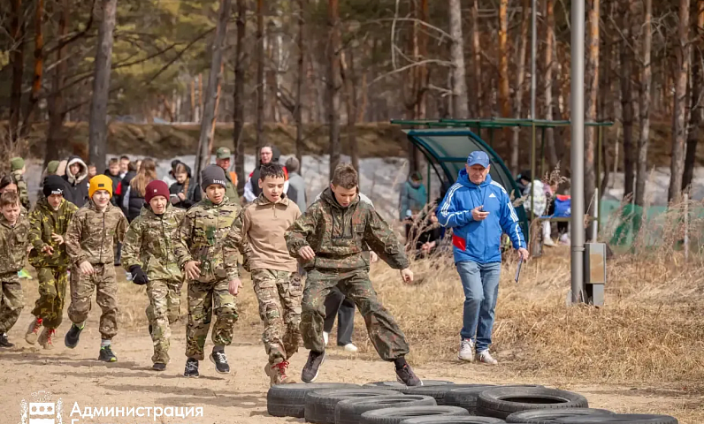 В Благовещенске завершился муниципальный этап «Зарницы». За звание победителей сражались 10 команд