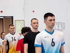 В Благовещенске впервые прошел турнир по волейболу сидя