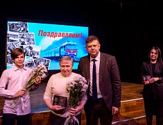 В Благовещенске наградили юбилейными медалями БАМа