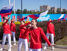 Благовещенские школьники в День России получили первые паспорта