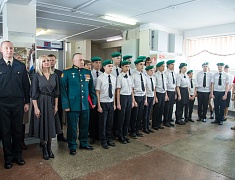 В школе № 10 открыли "Уголок памяти Героя" и установили "Парту Героя"