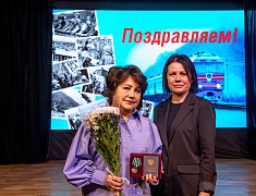 Церемония награждения медалями «За строительство Байкало-Амурской магистрали»